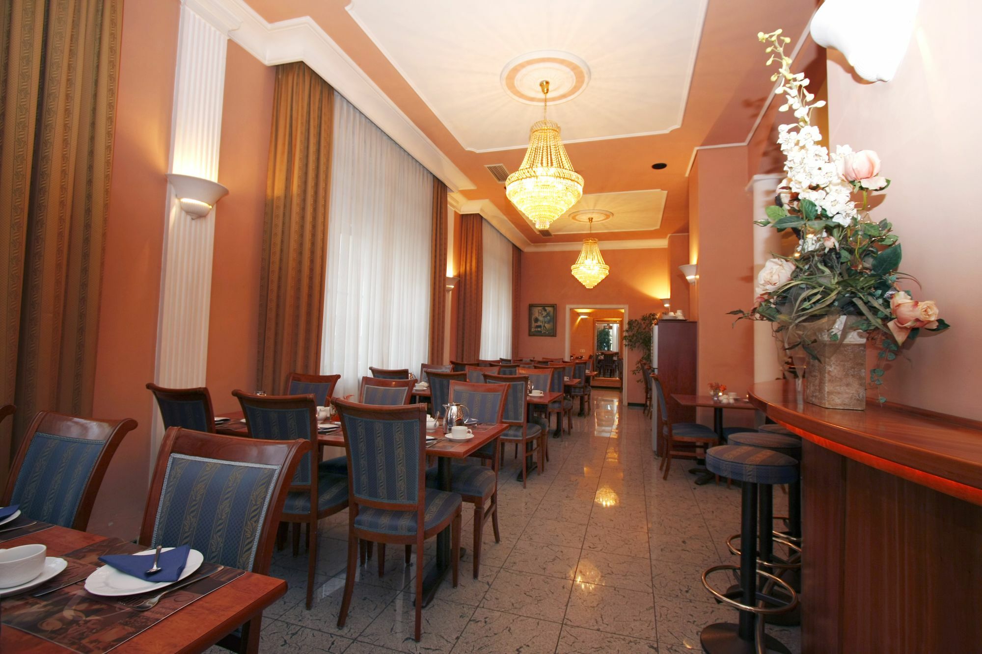 Apartment Hotel Kral - Business Hotel & Serviced Apartments Ерланген Екстериор снимка